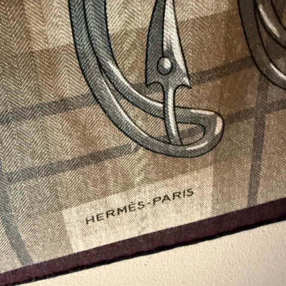 100% Authentic Hermès Cheval Punk 100 Cashmere Silk Scarf Daiske 100cm Carré H - Picture 13 of 16